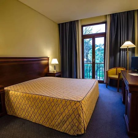 Azoris Angra Garden - Plaza Hotel 4*